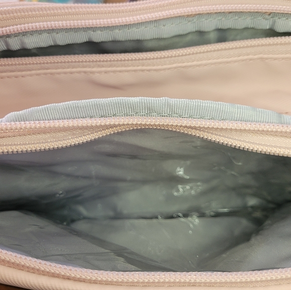 BAGSMART Travel Toiletry Bag pink 9 " by 6 1/2 " by 4 " - Picture 4 of 5